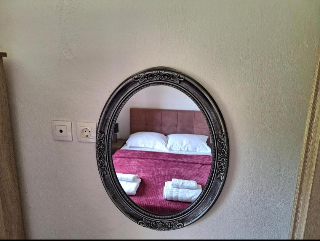 To Petrino Spiti Apartment Посиди Стая снимка